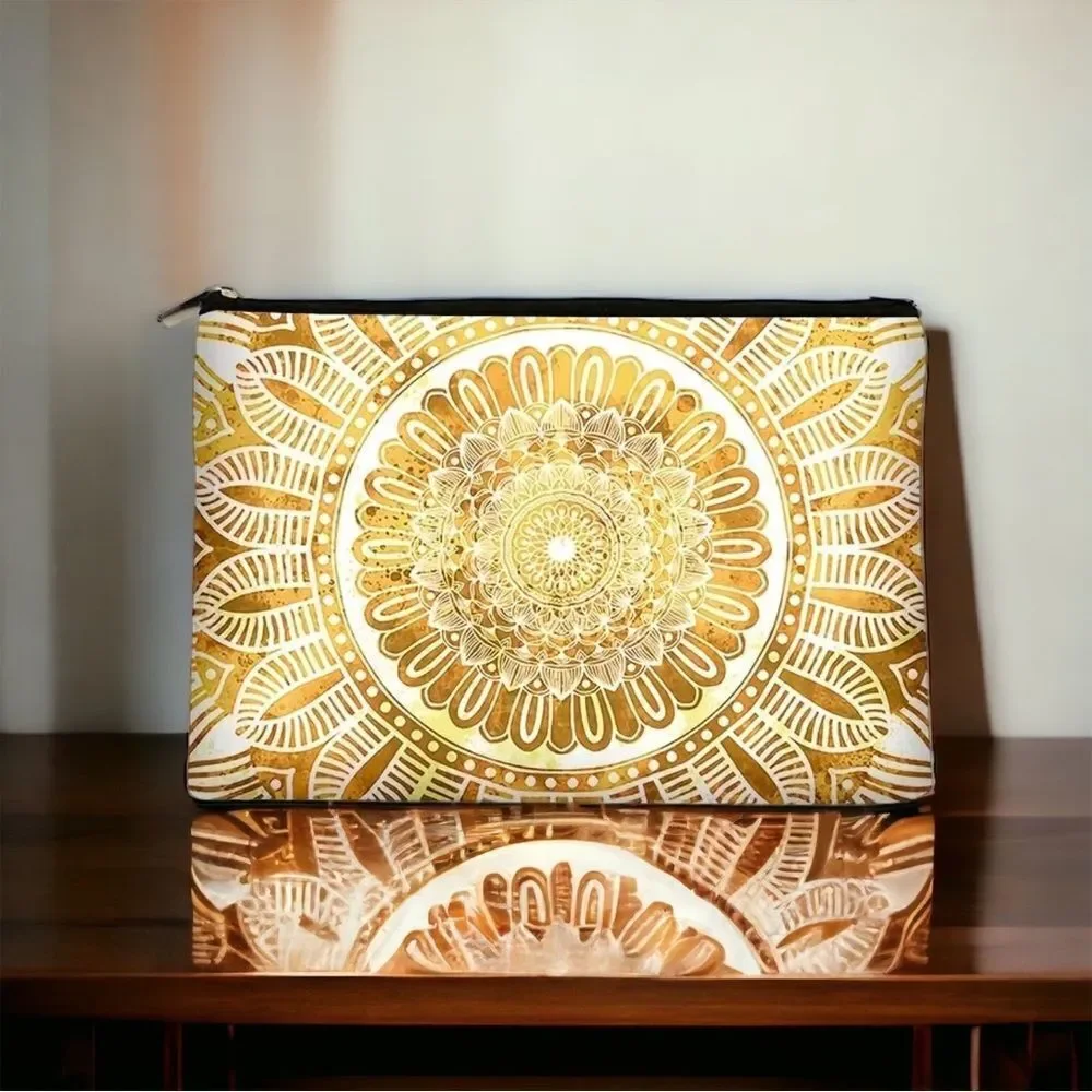 ‎GLORIOUS SUN COSMETICS BAG